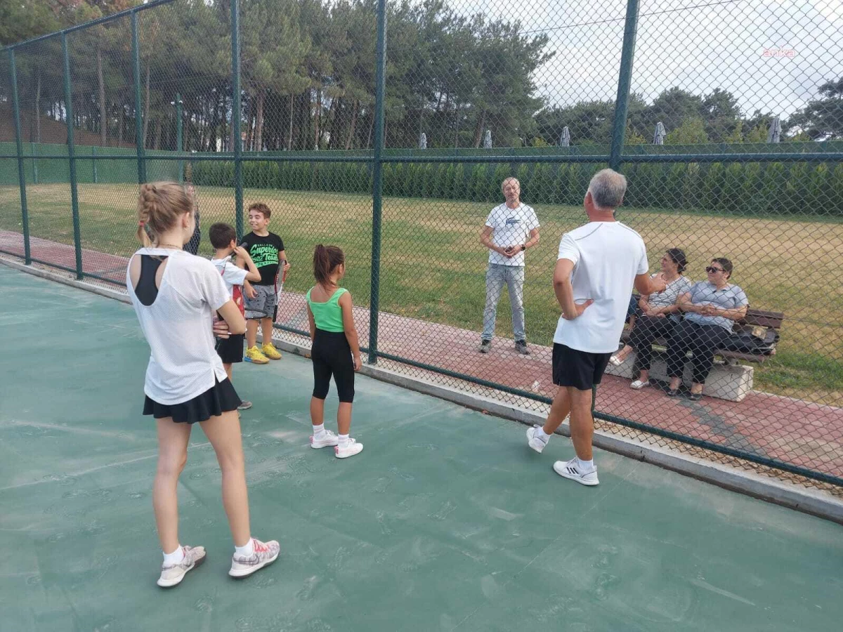 Bayramiç Belediyesi Ücretsiz Tenis Kursu Vermeye Başladı