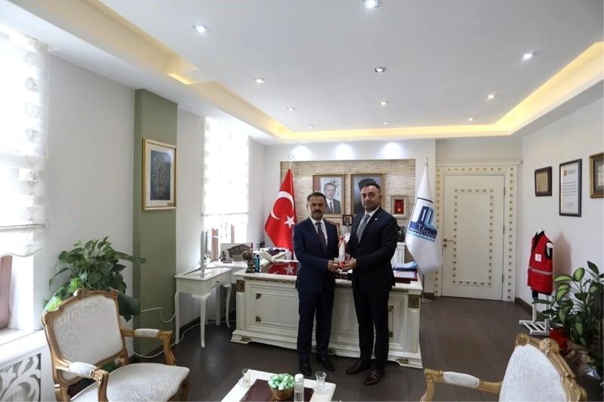 Biga Belediye Başkanı Bülent Erdoğan, Çanakkale Valisi İlhami Aktaş\'ı Kurtuluş Günü etkinliklerine davet etti