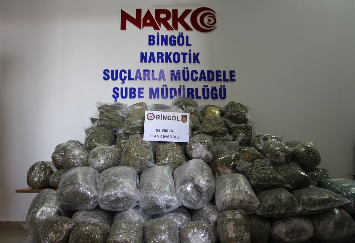 Bingöl\'de 83 kilo 900 gram esrar ele geçirildi