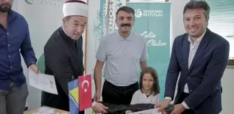 Bosna Hersek'te düzenlenen yaz okulunda çocuklara diplomaları verildi