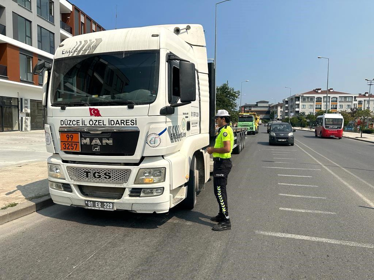 Düzce\'de ağır taşıtlara ceza yağdı