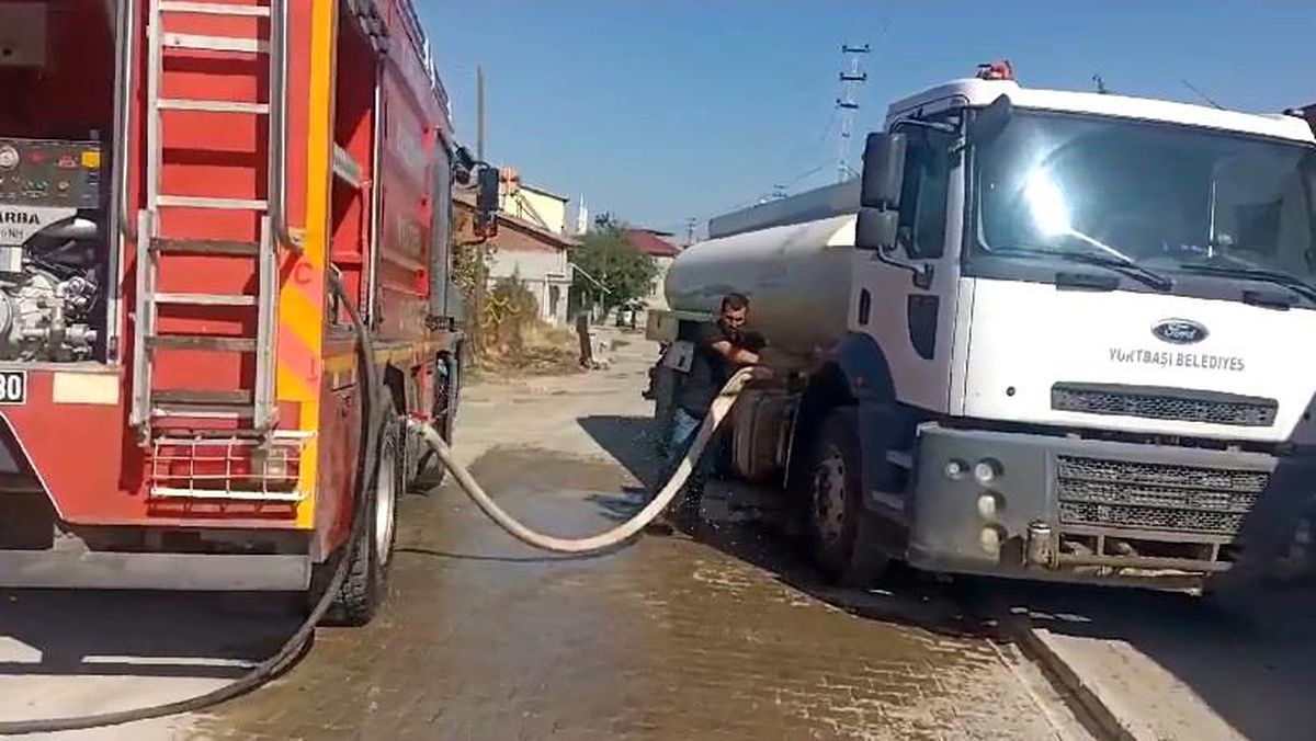 Elazığ\'da Otların Yakılması Sonucu Yangın Çıktı