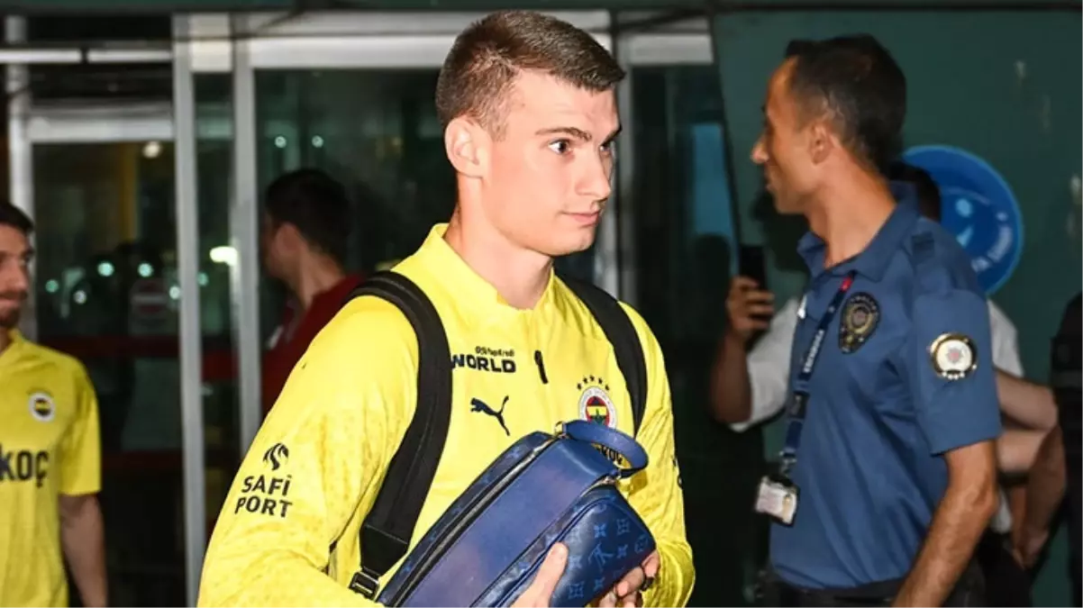 Fenerbahçe\'nin yeni transferi Dominik Livakovic, yılın kalecisi ödülüne aday gösterildi