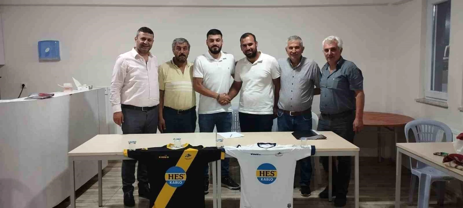 Hacılar Erciyesspor, forvet Eren Torbalı\'yı transfer etti