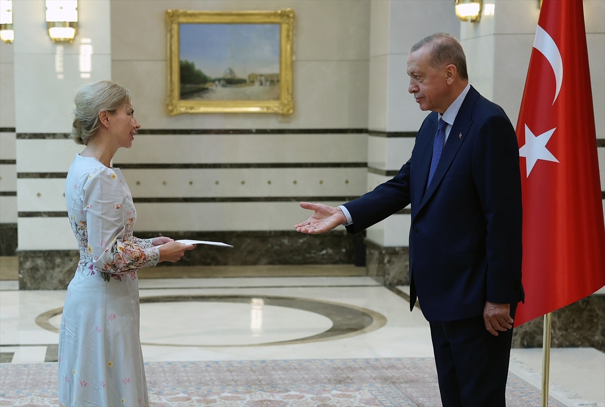 İsveç\'in Ankara Büyükelçisi Mard, Cumhurbaşkanı Erdoğan\'a güven mektubu sundu