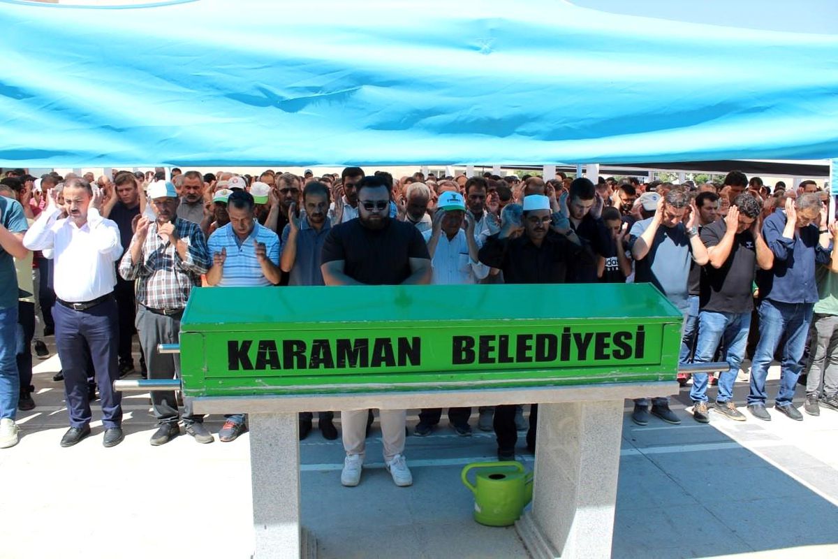 Karaman\'da Yıldırım Düşmesi Sonucu Çoban Hayatını Kaybetti