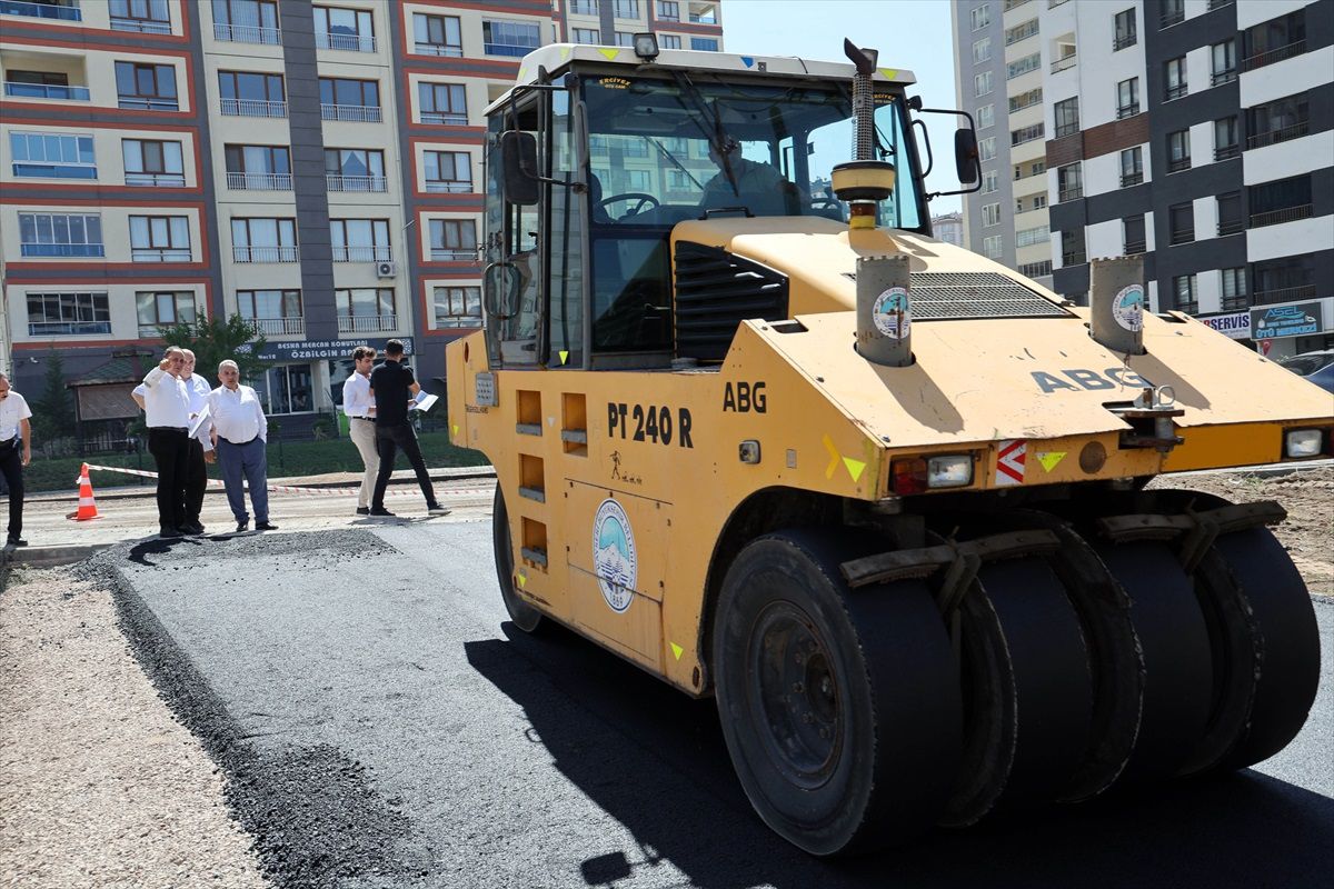 Kayseri\'de Atık Plastikten Üretilen Asfaltla 99 Bin Lira Tasarruf Sağlandı