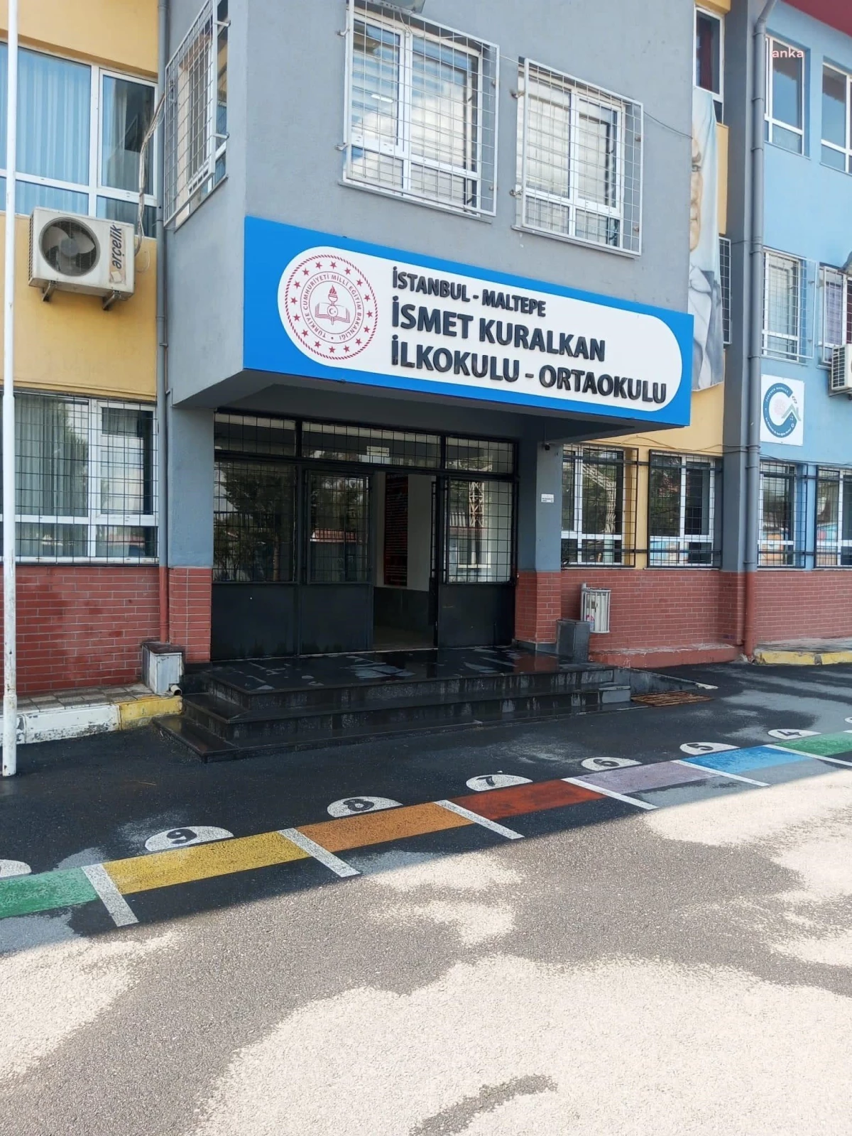 Maltepe Belediyesi Okullarda Bakım ve Temizlik Çalışmaları Yapıyor