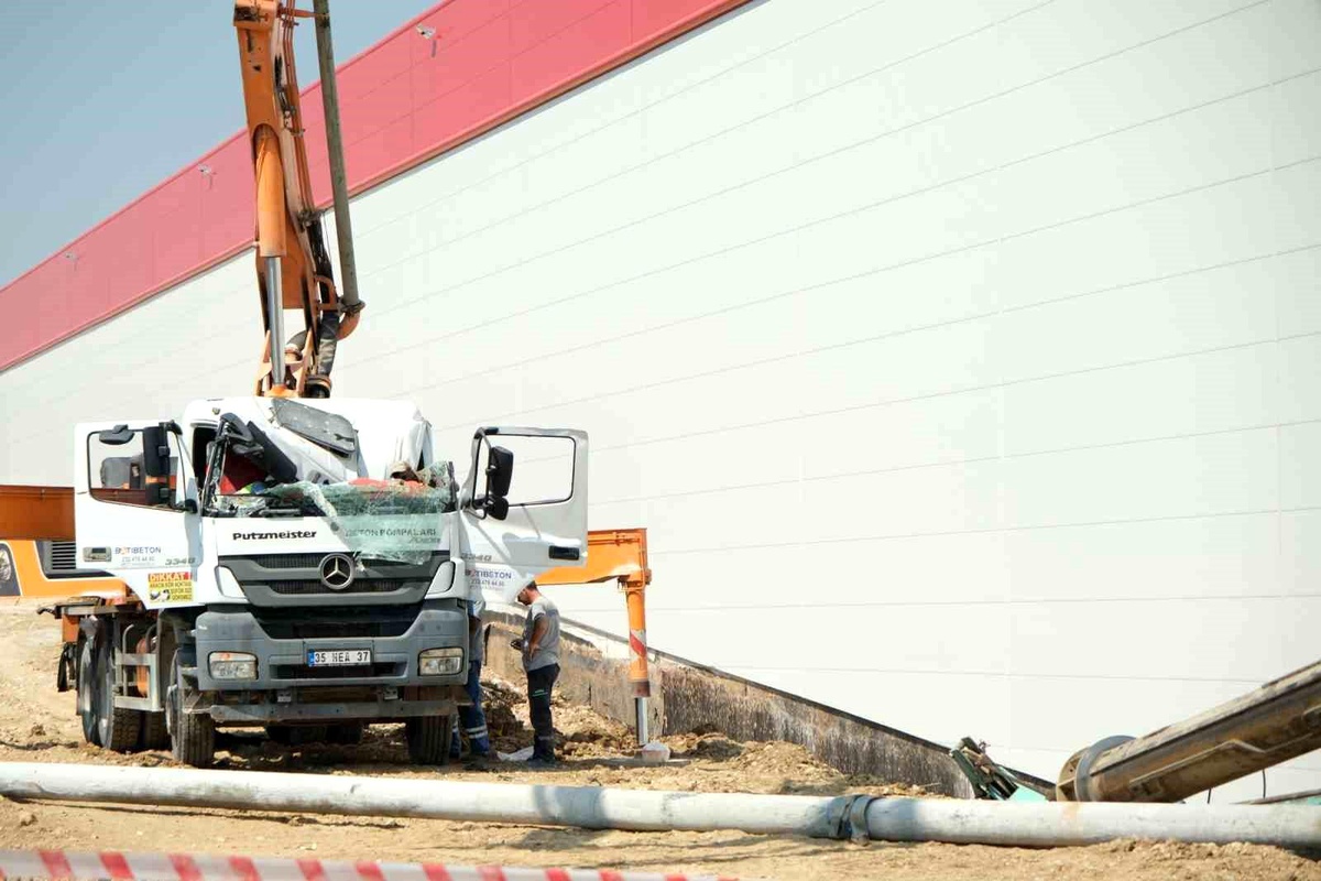 Manisa Organize Sanayi Bölgesinde Fabrika İnşaatında Kaza: 1 Yaralı