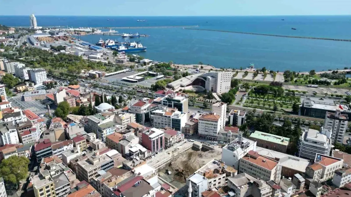 Samsun\'da Otopark ve Meydan Projesi İlerliyor