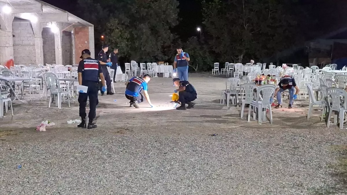 Kına gecesinde başına kurşun isabet eden kişi ağır yaralandı