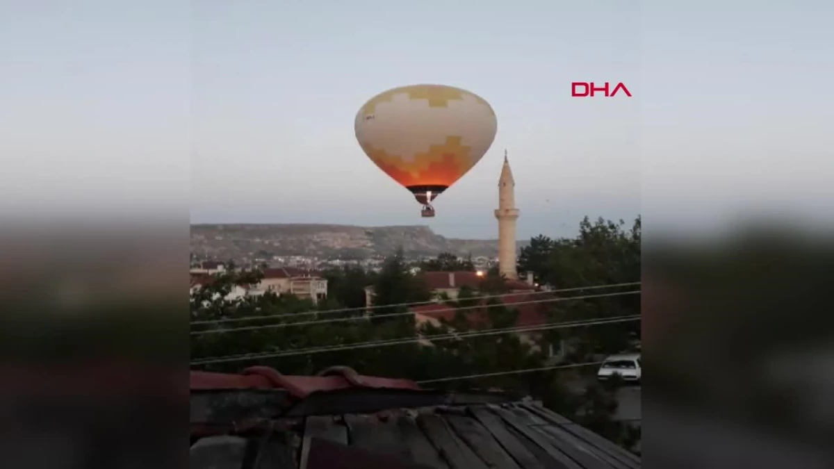 Sıcak Hava Balonu Cami Minaresine Çarptı