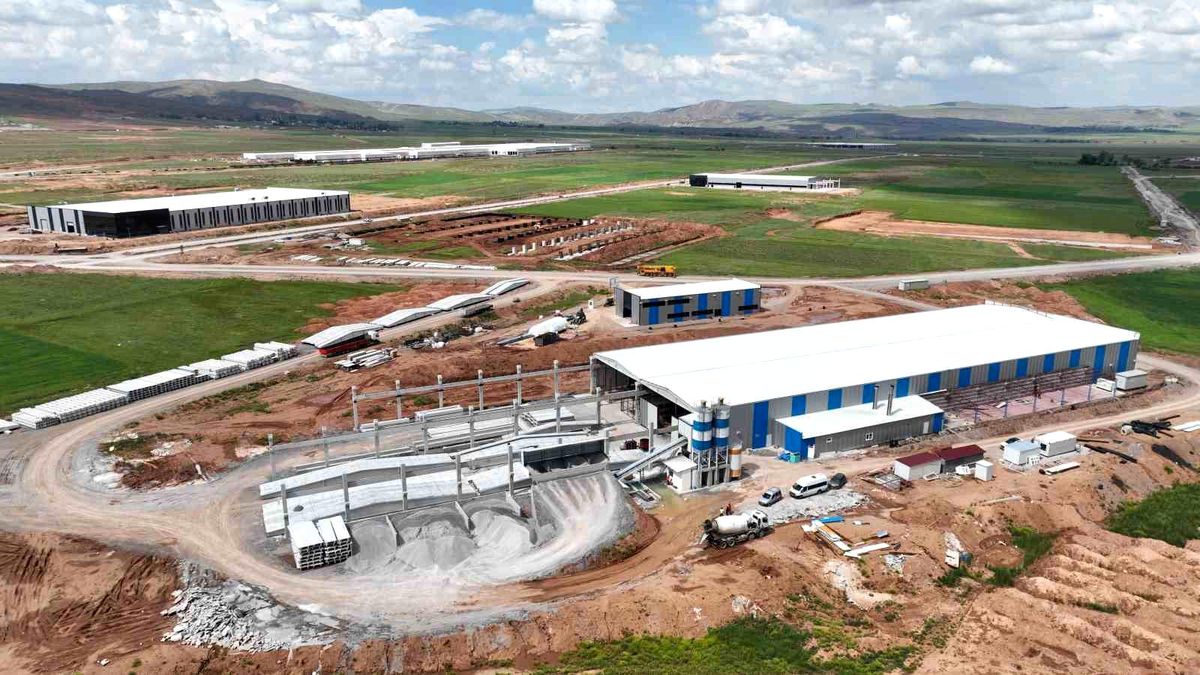 Sivas\'ta fabrikalar bir bir yükseliyor, kentte işsizlik azalacak üretim artacak
