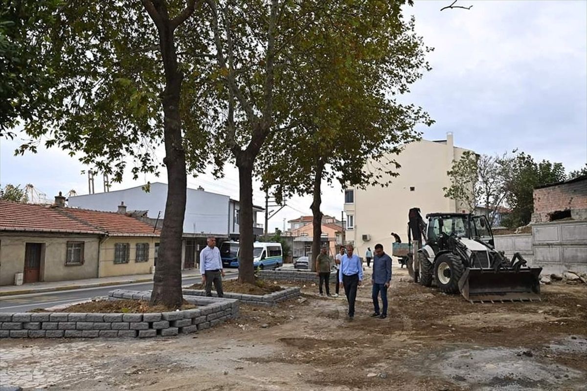 Süleymanpaşa Belediye Başkanı Hüseyin Uzunlar, ilçede yapılan çalışmaları inceledi