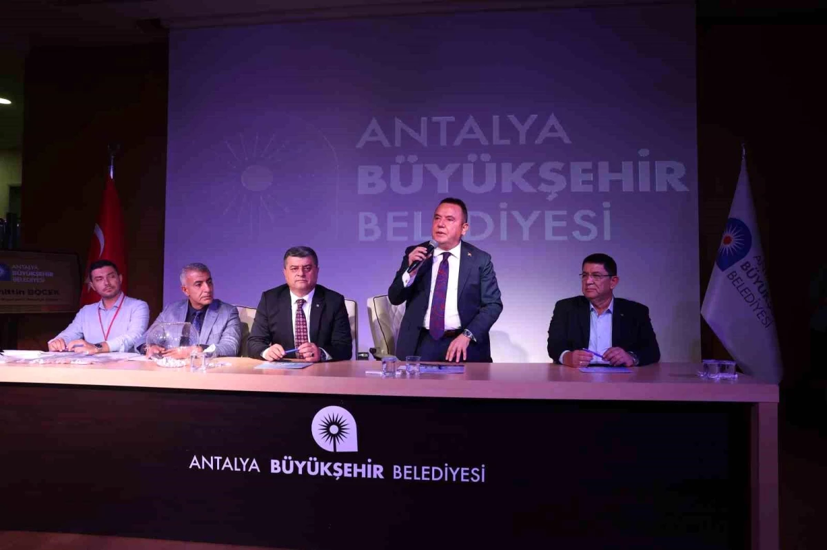 Antalya\'da Yeni Kurulan Duraklarda Faaliyet Gösterecek Taksiler Belirlendi