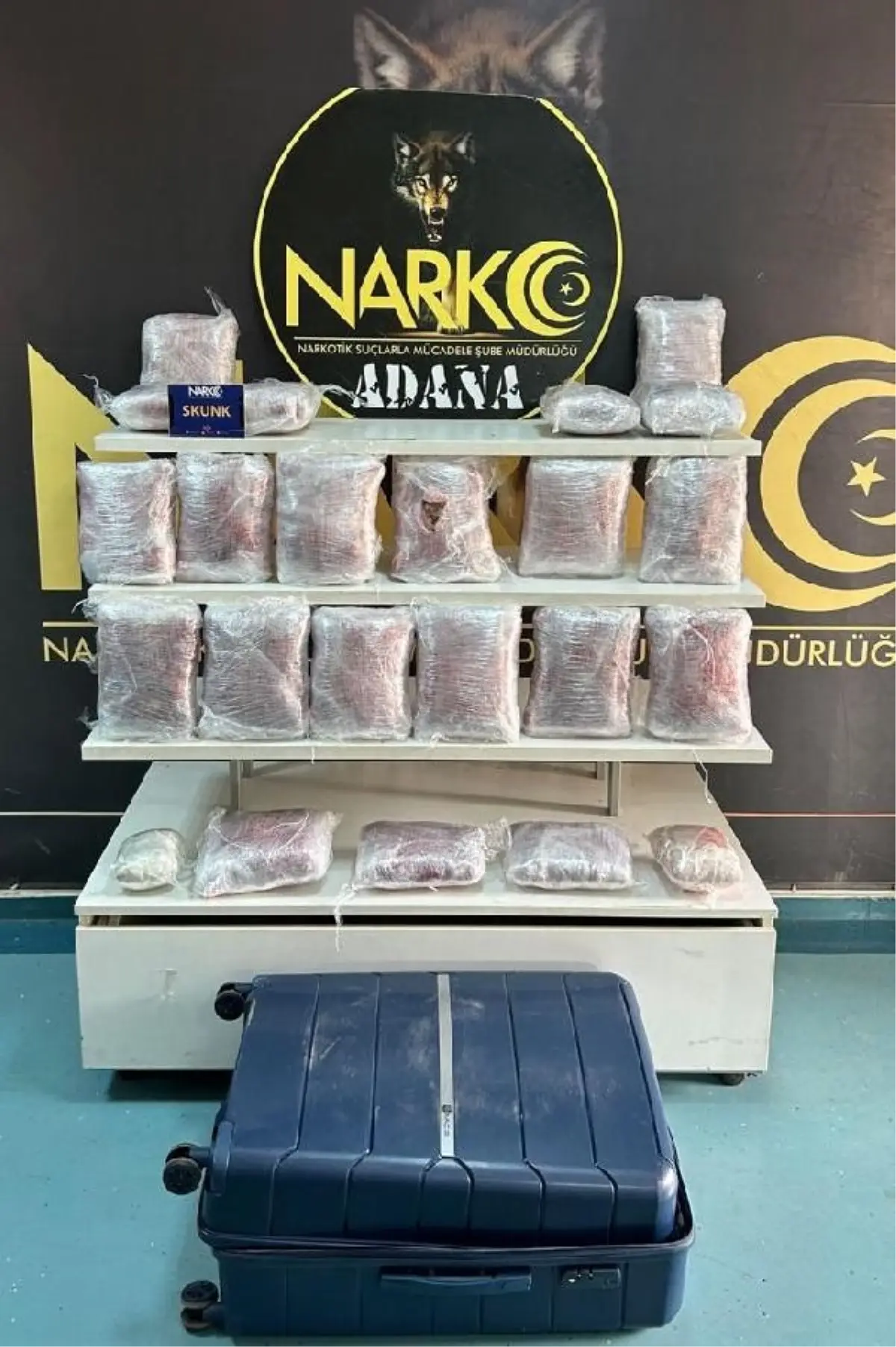 Adana'da Otobüste 20 Kilogram Esrar Ele Geçirildi