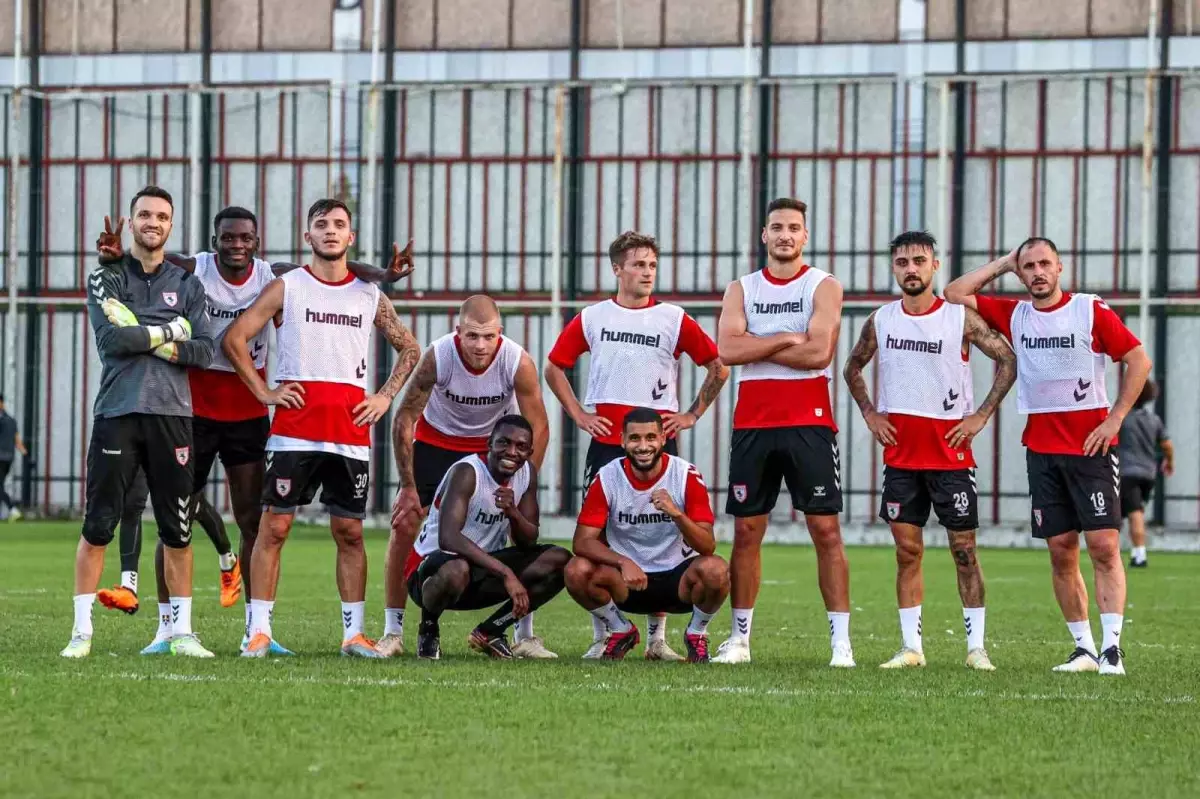 Samsunspor Yaz Transfer Döneminde 14 Yeni Futbolcuyla Anlaştı