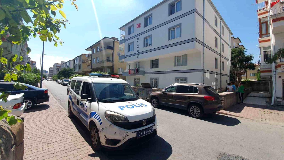 Kayseri\'de yaşlı kadın evinde ölü bulundu