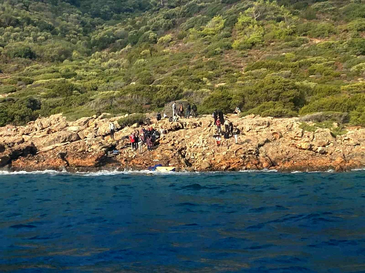 Muğla\'da adada mahsur kalan 36 düzensiz göçmen kurtarıldı
