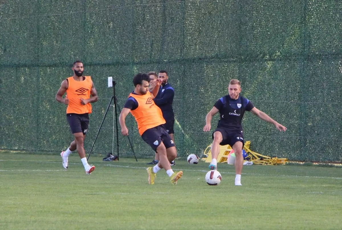 Teksüt Bandırmaspor Teknik Direktörü Ersan Parlatan: 'Mağlubiyetimiz Yok, Daha Fazlasını Yakalamak İçin Çalışıyoruz'