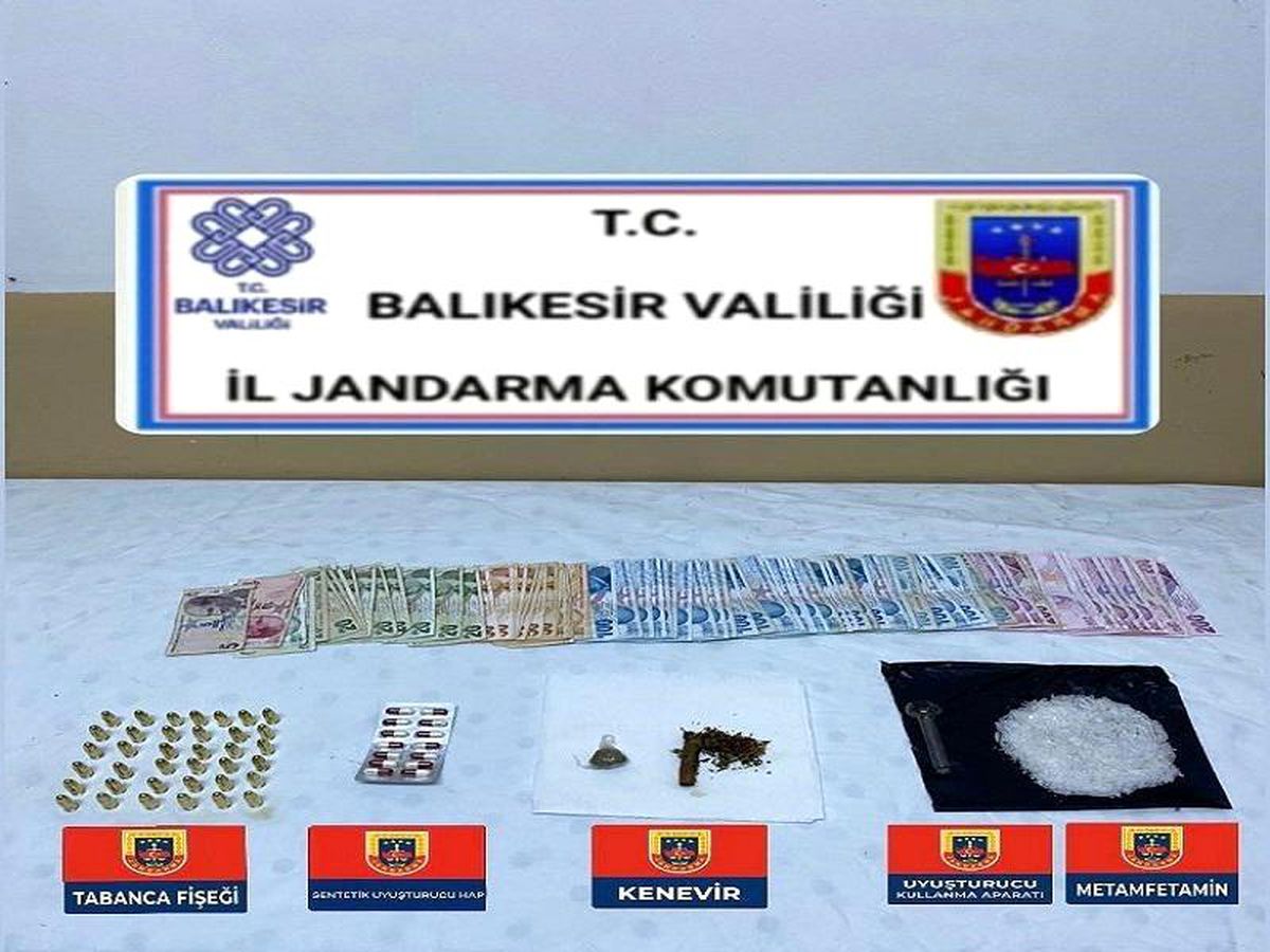 Edremit\'te Uyuşturucu Operasyonu: Çok Miktarda Uyuşturucu Ele Geçirildi