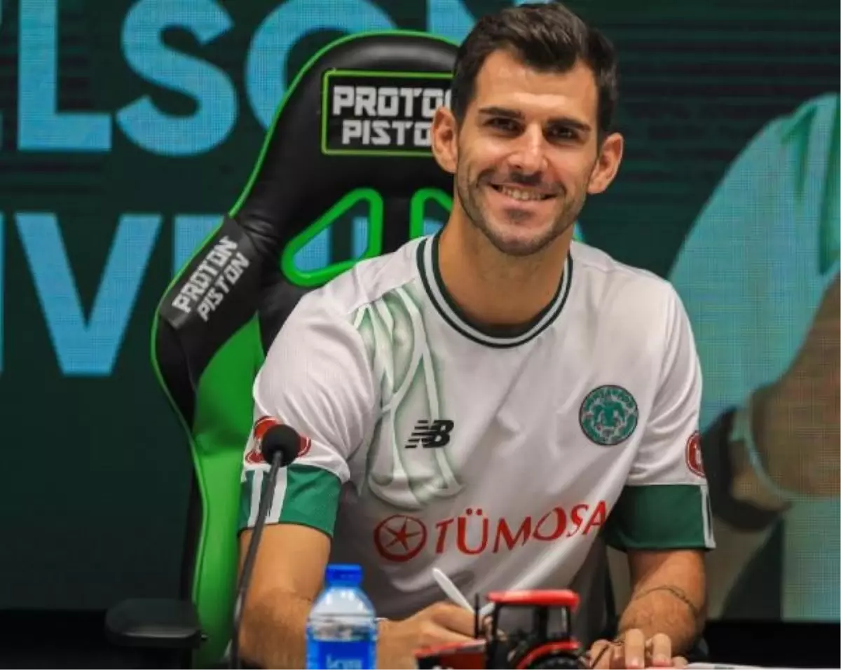 Konyaspor, Portekizli forvet Nelson Oliveira ile anlaştı