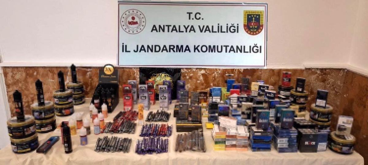 Antalya\'da Kaçak Tütün ve Elektronik Sigara Operasyonu