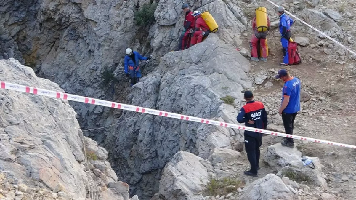 Mersin'deki mağarada rahatsızlanan ABD'li bilim insanı için tüm Avrupa seferber oldu