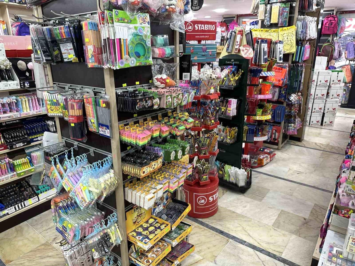 Okulların Açılmasıyla Kırtasiye Ürünlerinde Fiyat Artışı Yaşanıyor