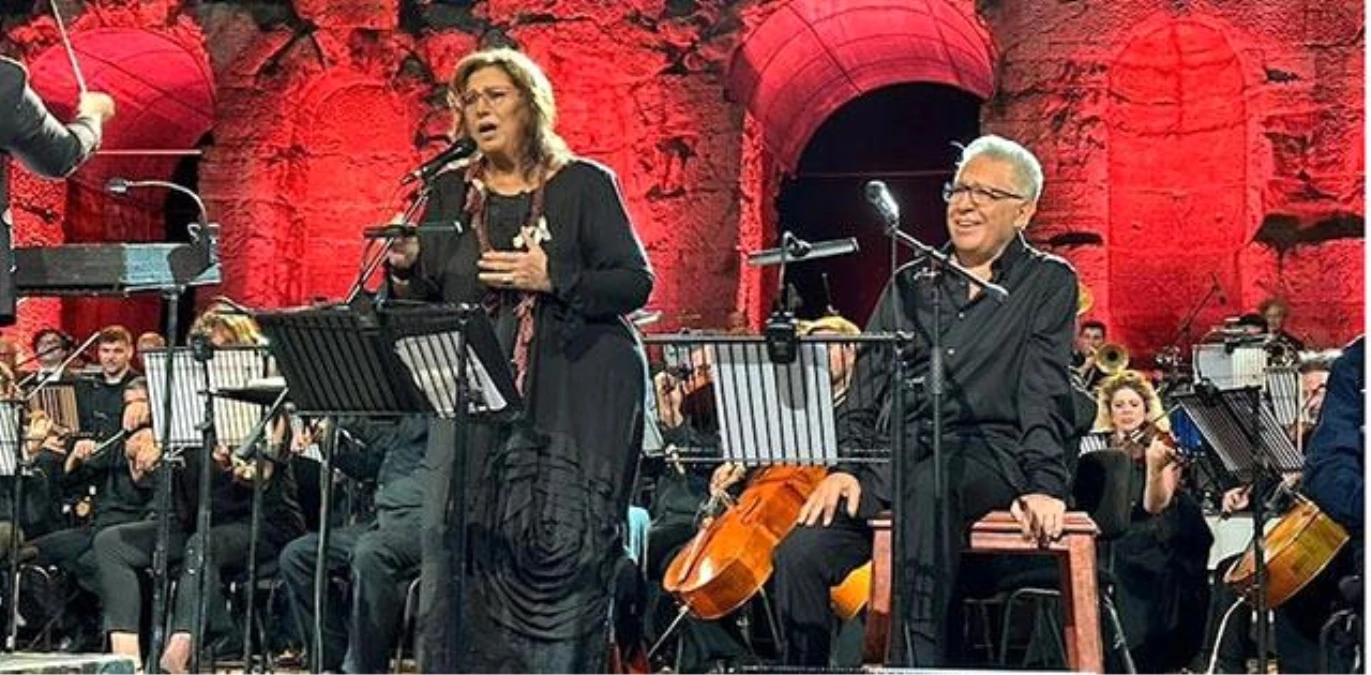 Livaneli ve Farantouri, Atina\'da dostluk konseri verdi