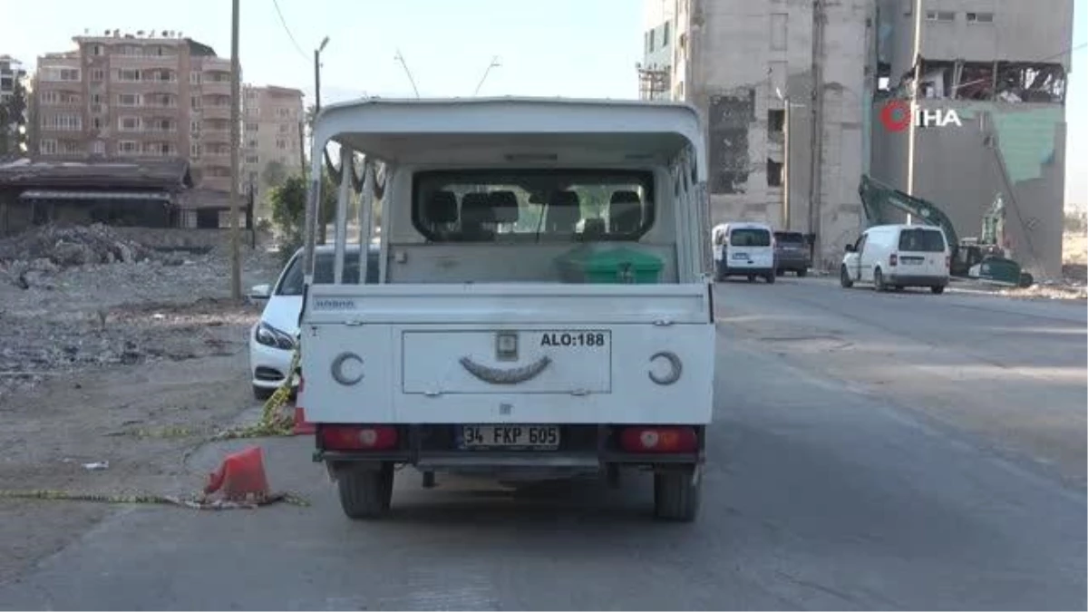 Hatay\'da 215. günde enkaz içerisinde ceset bulundu