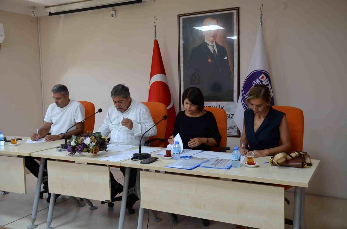 Didim Belediye Meclisi\'nden Cenaze Hizmetlerinde Ücretler Kaldırıldı