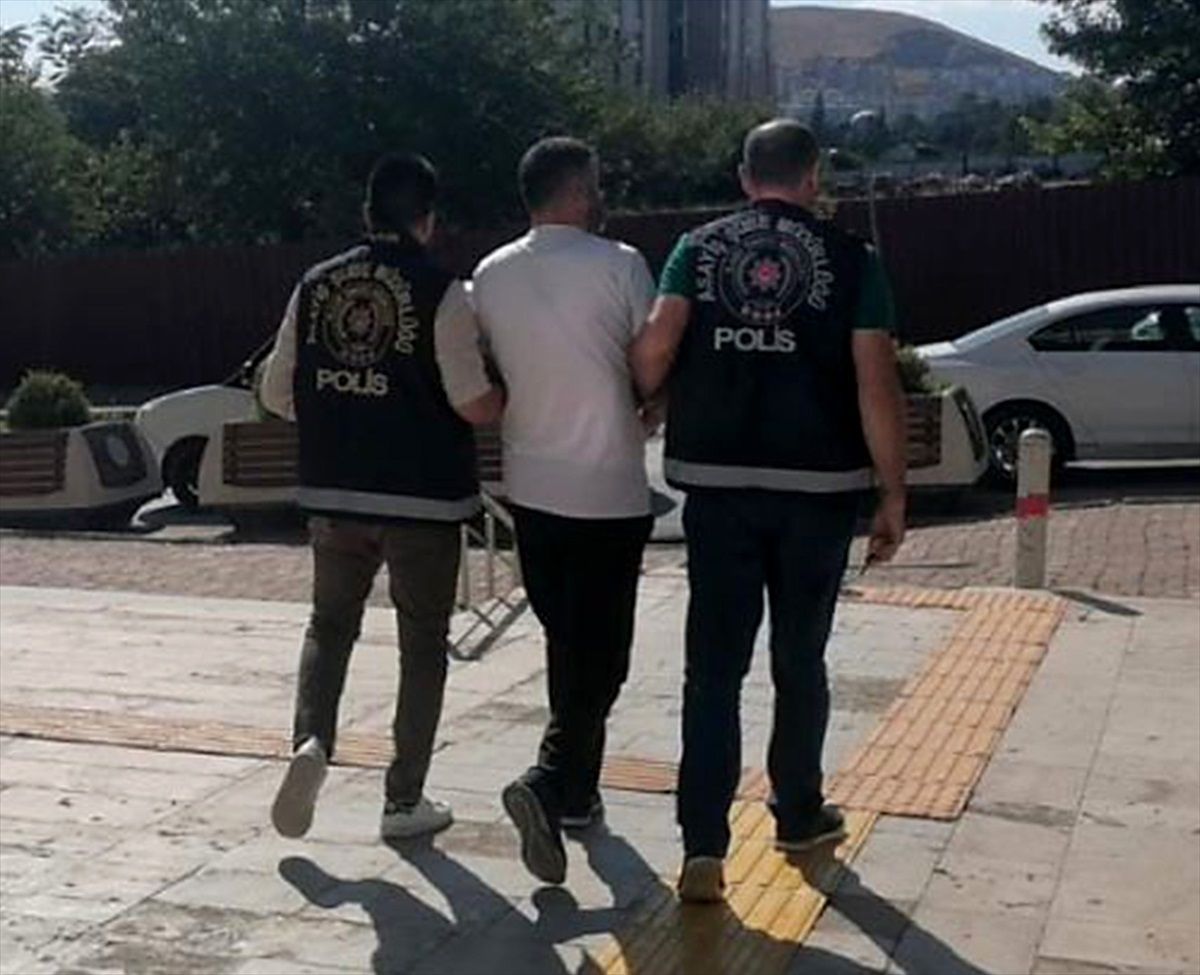 Elazığ\'da Asayiş ve Uyuşturucu Operasyonunda 3 Zanlı Tutuklandı