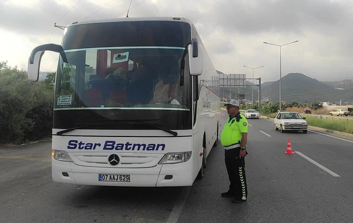 Antalya\'da şehirlerarası yolcu taşımacılığı yapan firmalara denetim