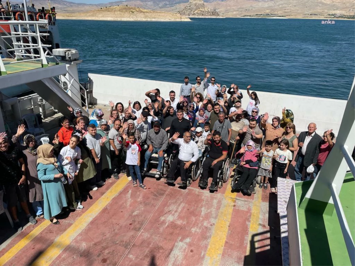 CHP Elazığ Milletvekili Engelli Bireyler İçin Gezi Düzenledi