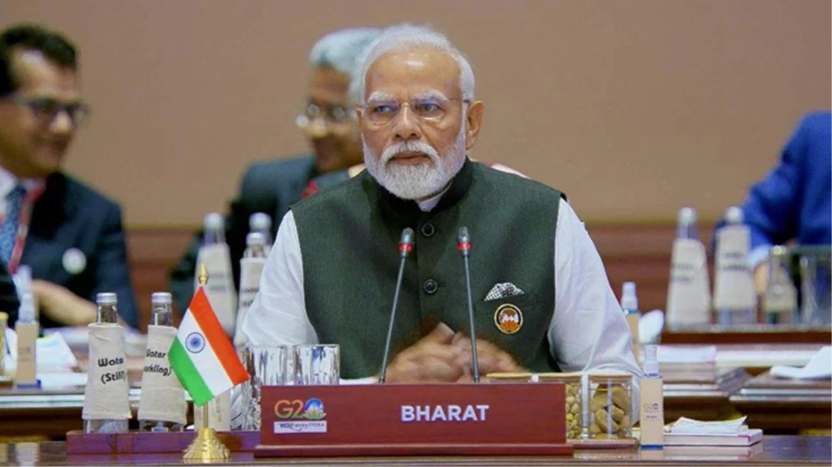 Hindistan, G-20 Zirvesi\'ne yeni ismi \'\'Bharat\'\' ile katıldı