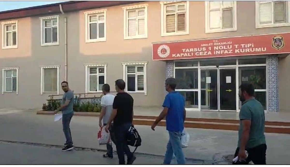 Mersin\'de Tefecilik Yapan Şüphelilere Operasyon: 9 Tutuklama