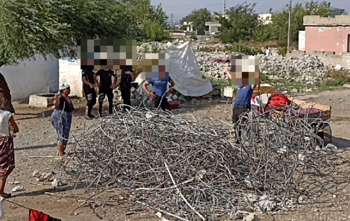 Osmaniye\'de Enkaz Alanlarından Çalınan Demirler Ele Geçirildi