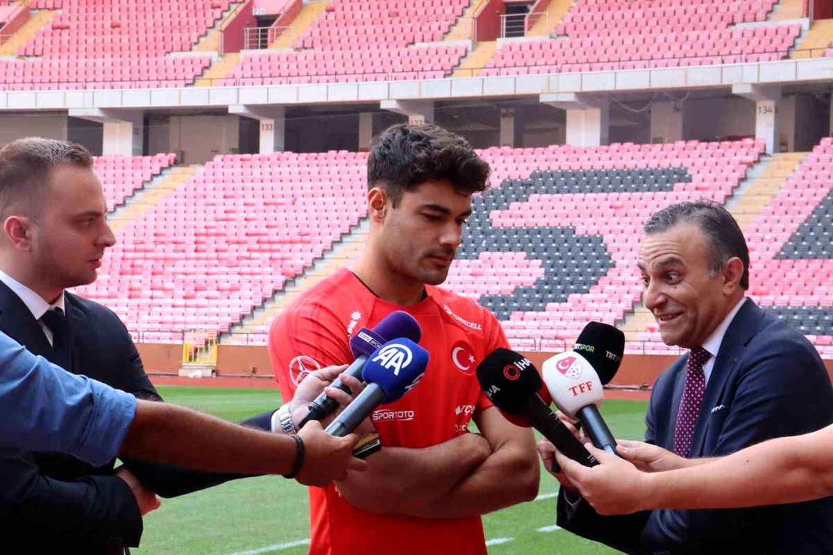Ozan Kabak: Her şey bitmiş değil, Avrupa Şampiyonası\'na katılacağımızı düşünüyorum
