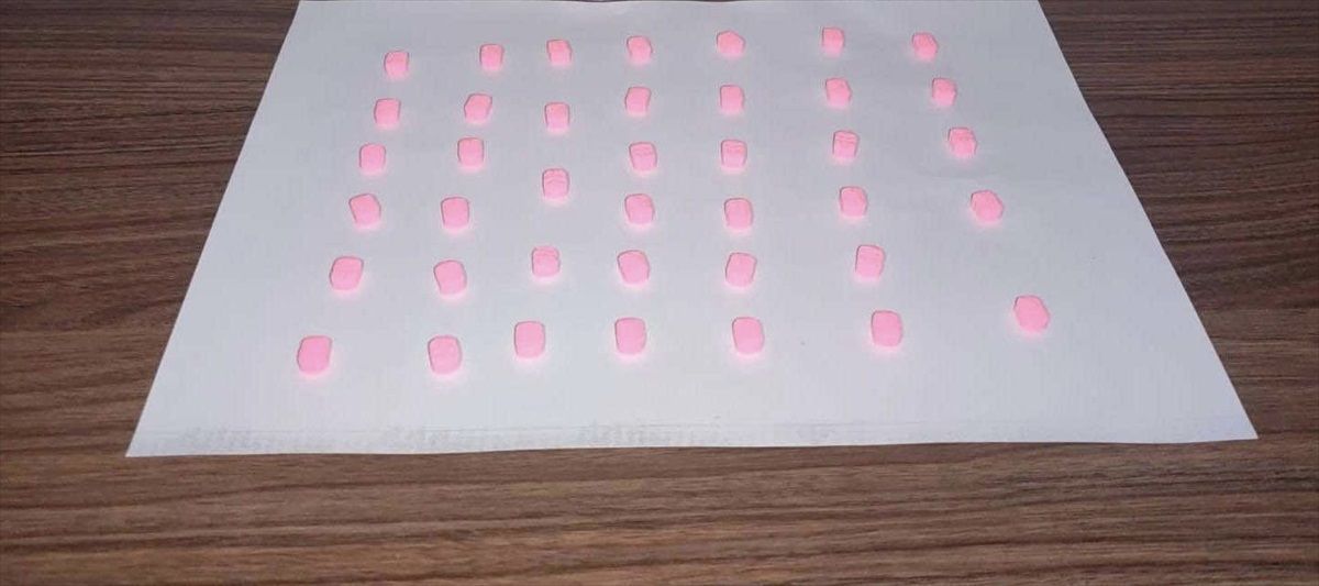 Tekirdağ\'da Uyuşturucu Ticareti Operasyonu: 12 Zanlı Gözaltına Alındı