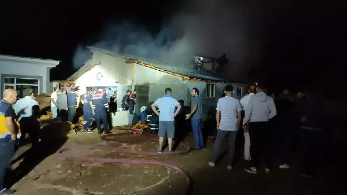 Düzce'de Ahşap Atölyesinde Yangın Çıktı