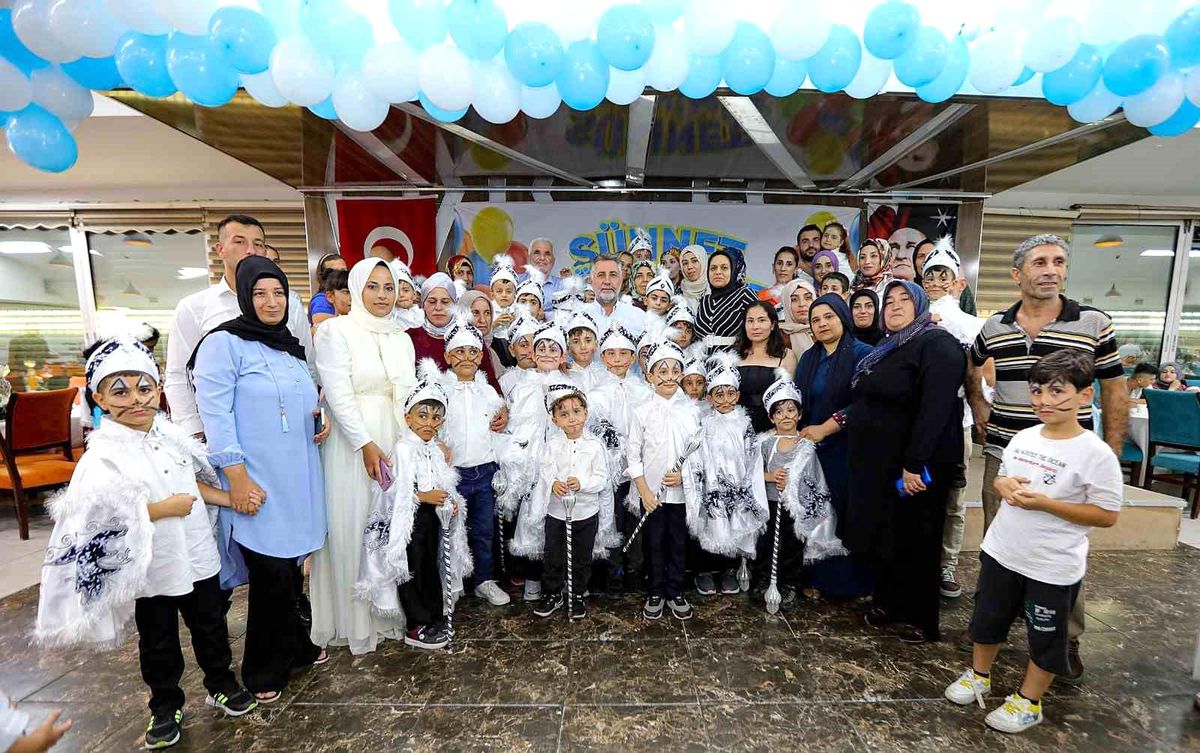 Bayraklı\'da 70 çocuk toplu sünnet oldu