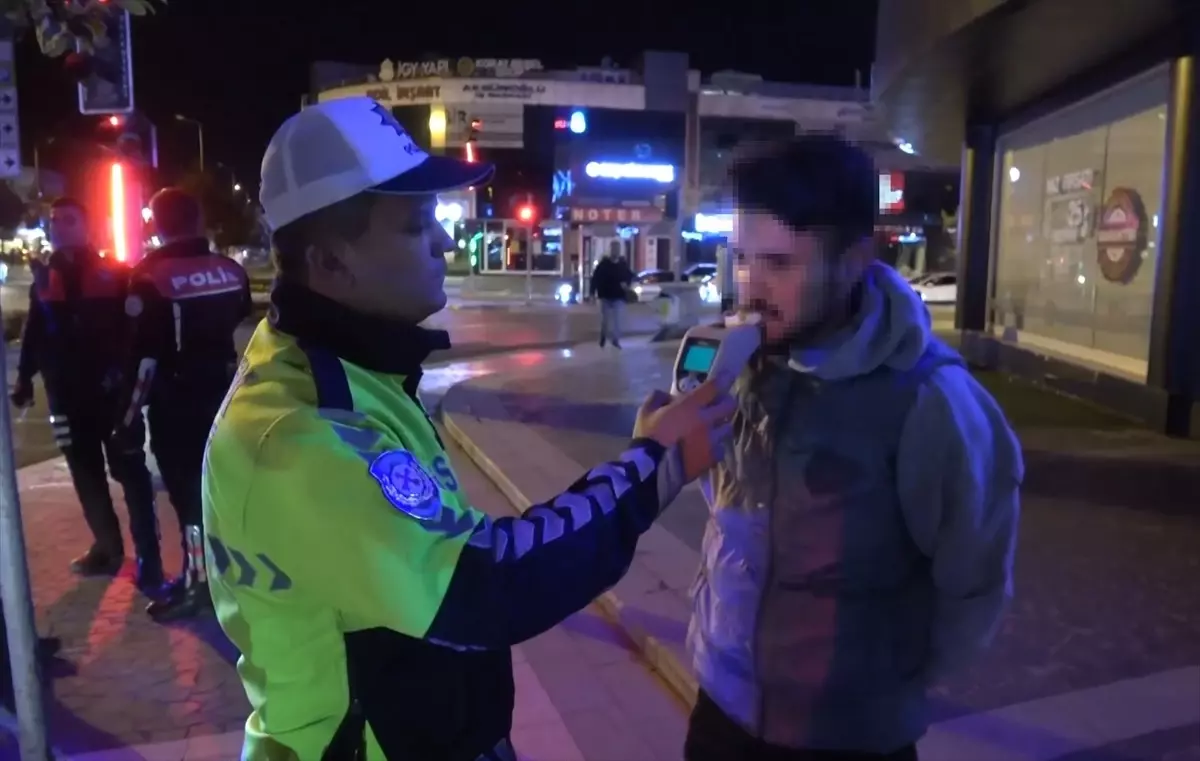 Düzce\'de Plakasız Motosikletle Kaçan Sürücüye 35 Bin TL Cezai İşlem Uygulandı