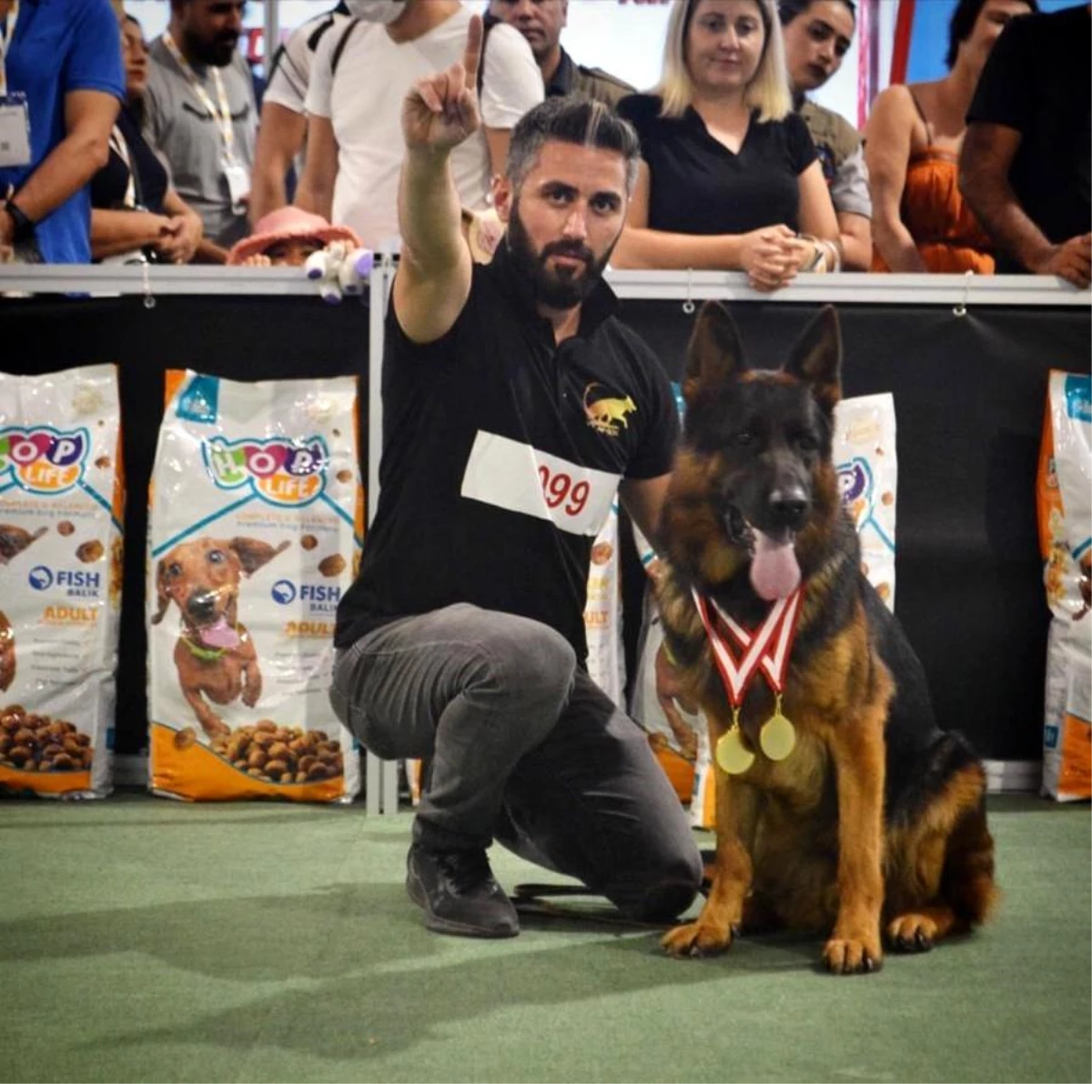 Zonguldak\'ta Köpek Sevgisiyle Dünya Şampiyonluğuna Doğru