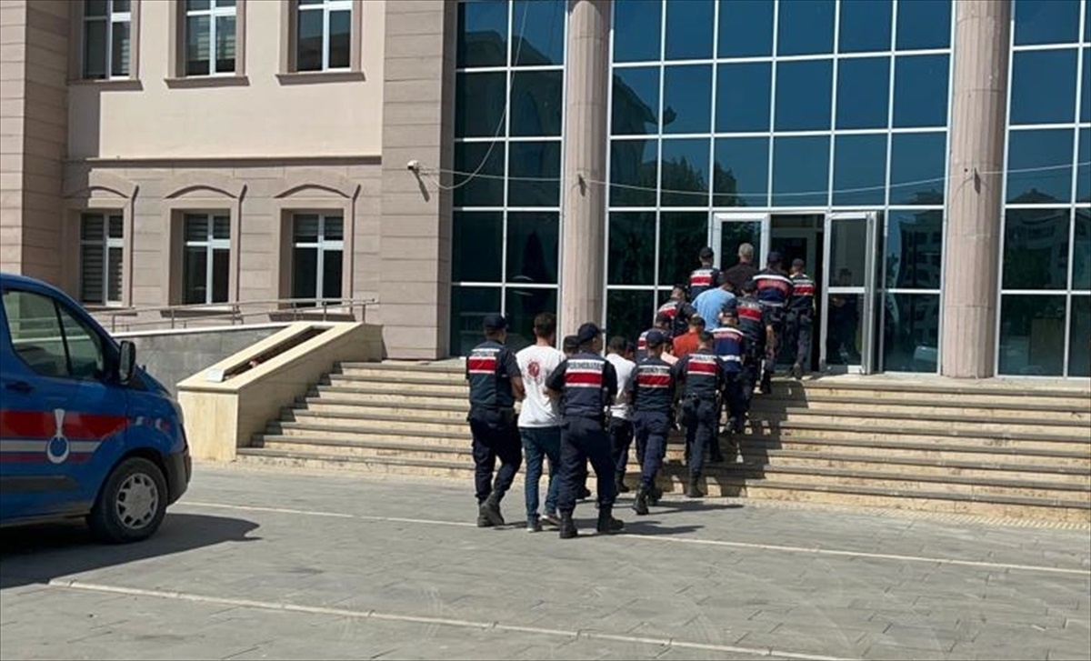 Kahramanmaraş\'ta Bakır Kablo Hırsızlığı Yapan 7 Şüpheli Tutuklandı