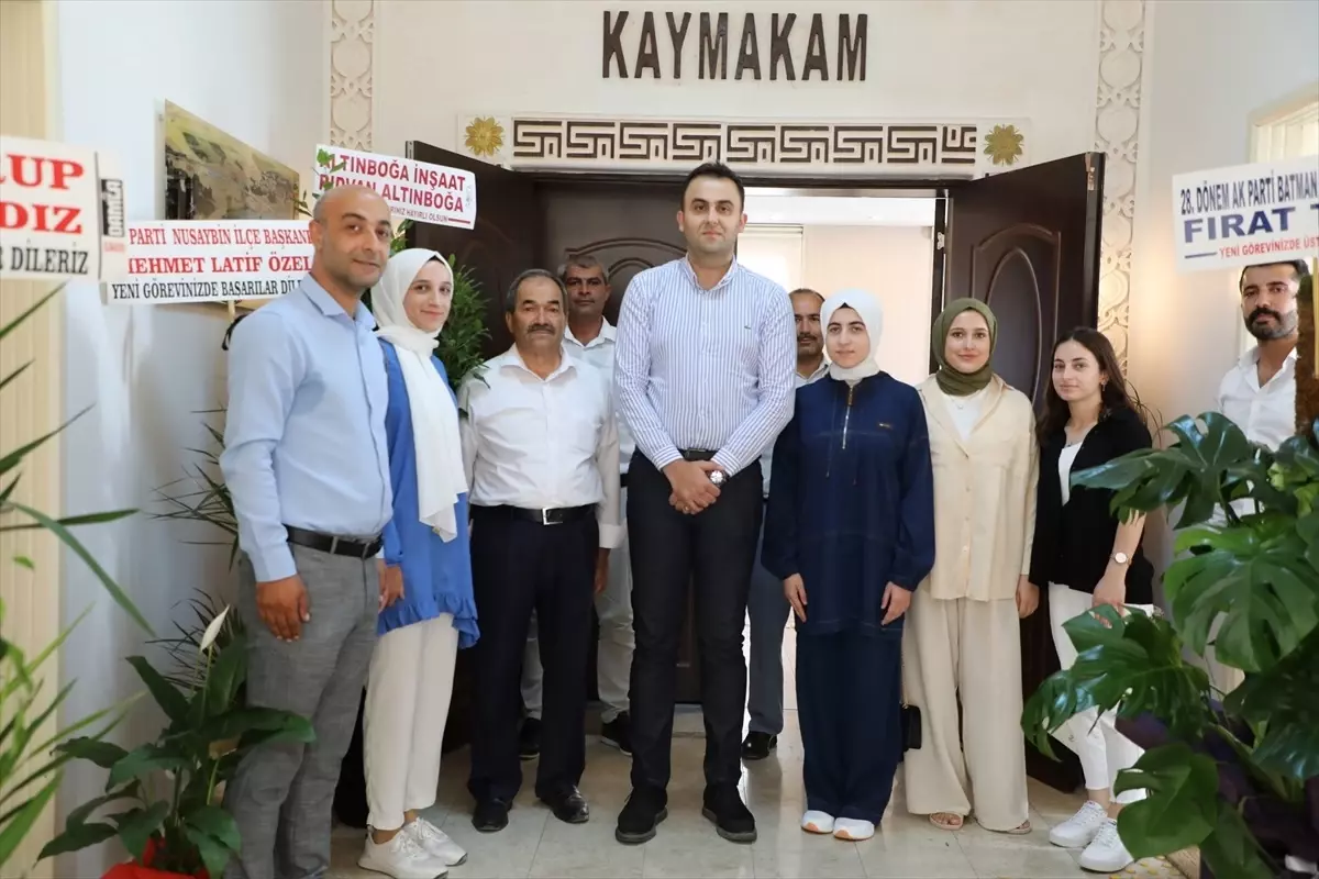 Hasankeyf Kaymakamı, başarılı öğrencilerle buluştu