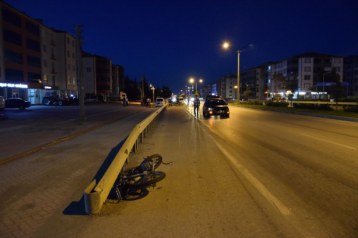 Konya\'da Otomobil ile Motosiklet Çarpışması: Motosiklet Sürücüsü Hayatını Kaybetti