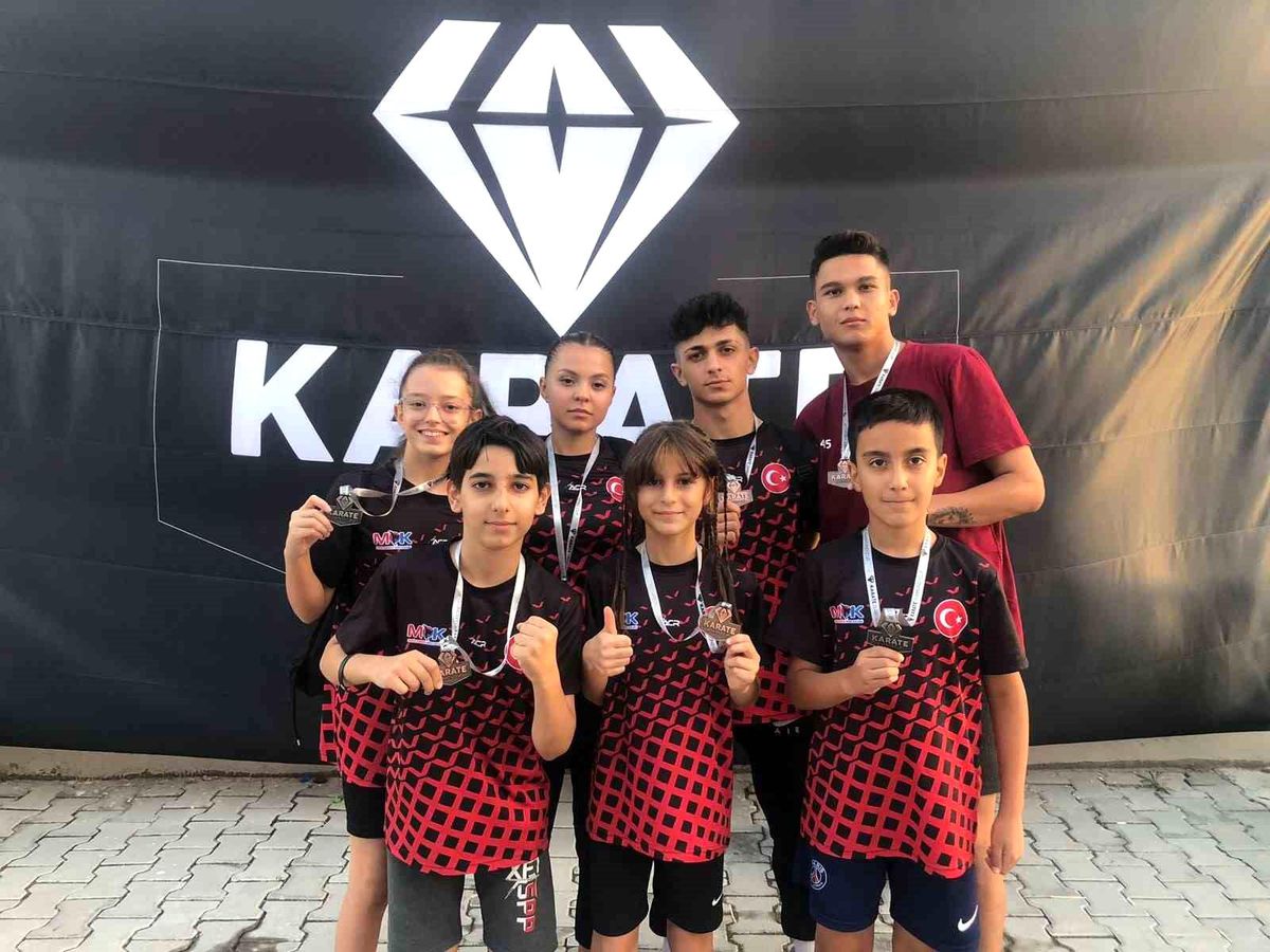 Manisa BBSK Karate Takımı Diamond Cup Turnuvasında Madalyalar Kazandı