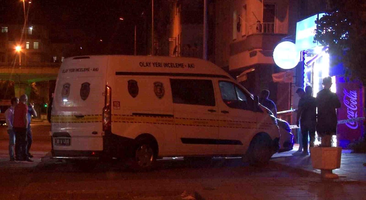 Kayseri\'de markette tabancayla vurulan şahıs ağır yaralandı