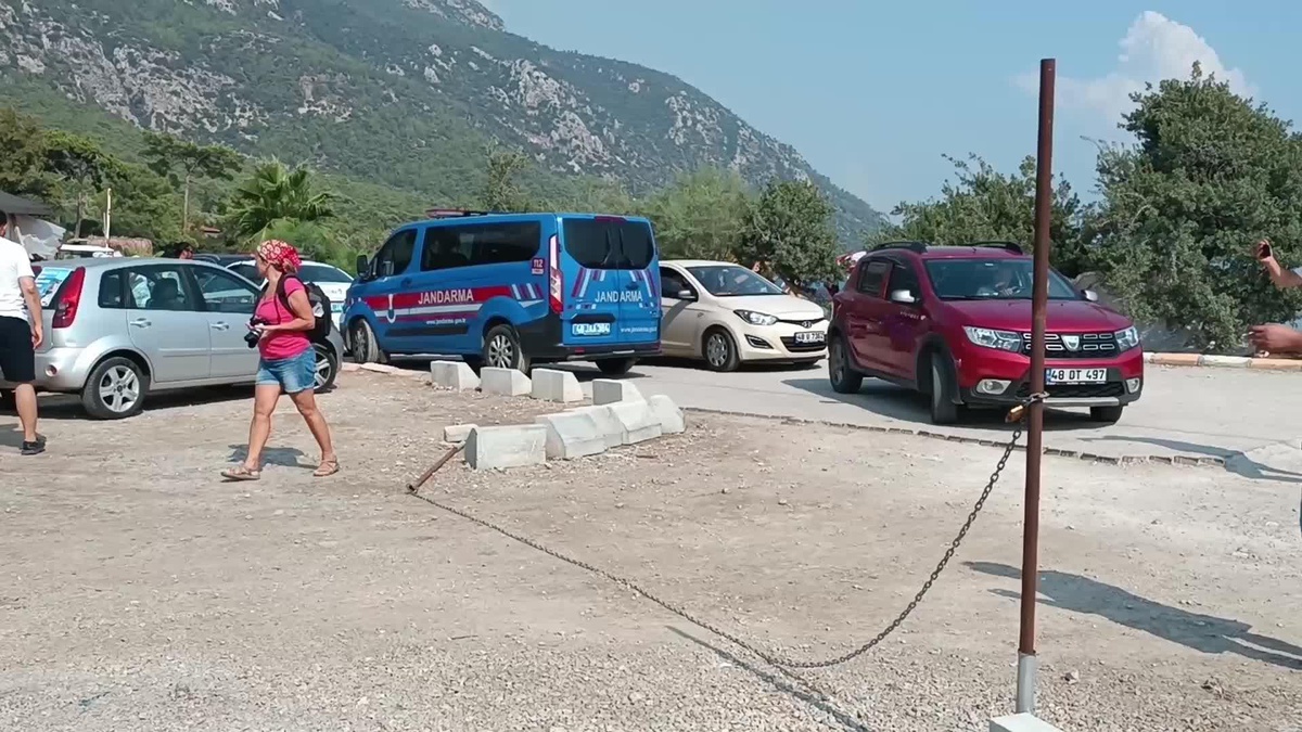 Muğla Akbük\'te Kıyı İşgaline Karşı "Havlunu Al Gel" Eylemi